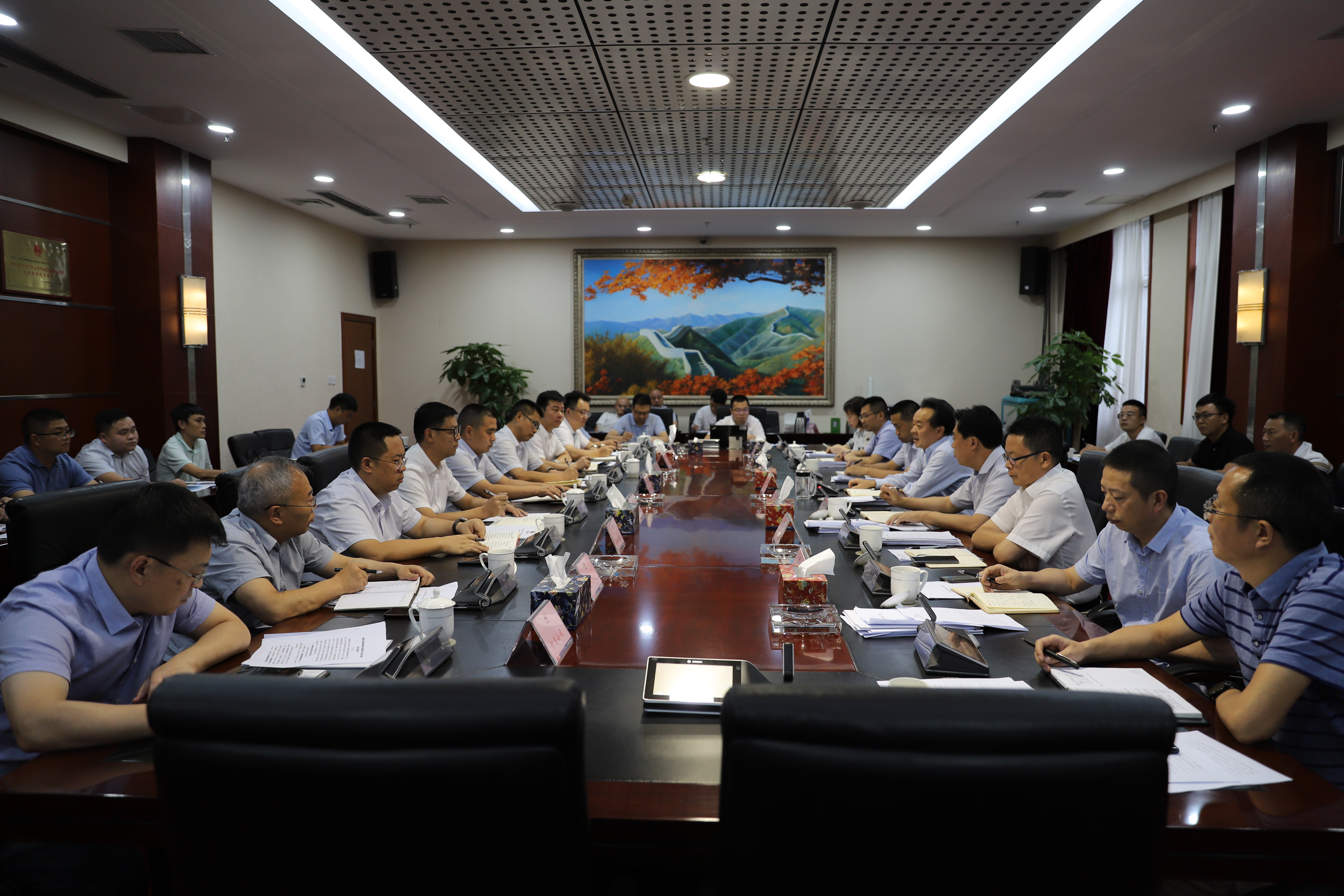 四川路橋召開路面工程專題研討會