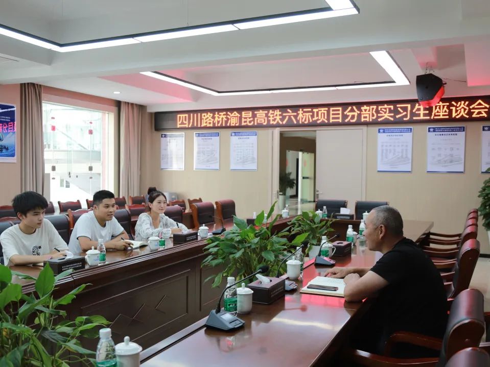 647ca6ef35301e95d03a2839231fd893.jpg 647ca6ef35301e95d03a2839231fd893.jpg