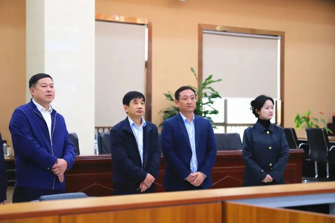 蜀道集團(tuán)副總經(jīng)理，四川路橋黨委書記、董事長周鳳崗到川南片區(qū)公司督導(dǎo)調(diào)研