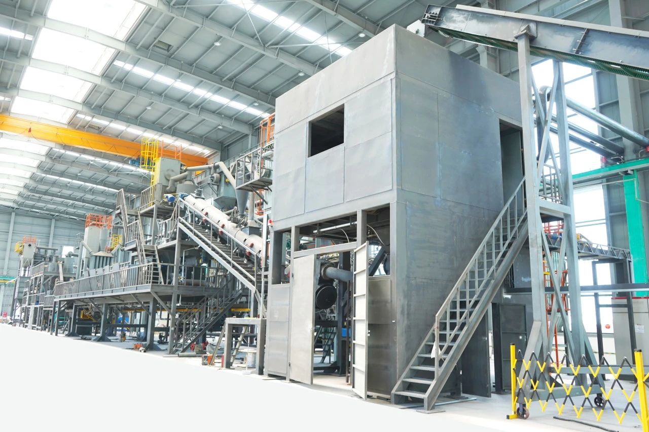 新材料集團(tuán)蜀礦環(huán)鋰公司首批硫酸鈉、電池級硫酸鈷合格產(chǎn)品正式下線！