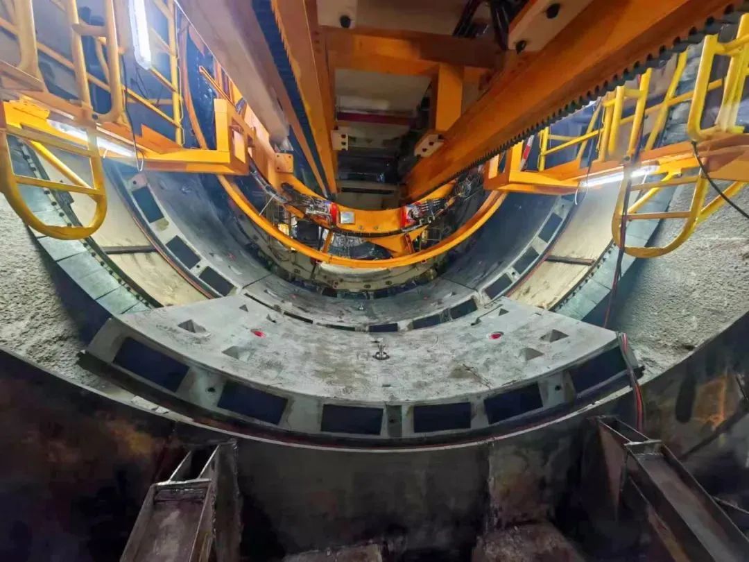 正式始發(fā)！“蜀暢3號(hào)”TBM攻堅(jiān)國(guó)內(nèi)首座齒軌特長(zhǎng)隧道