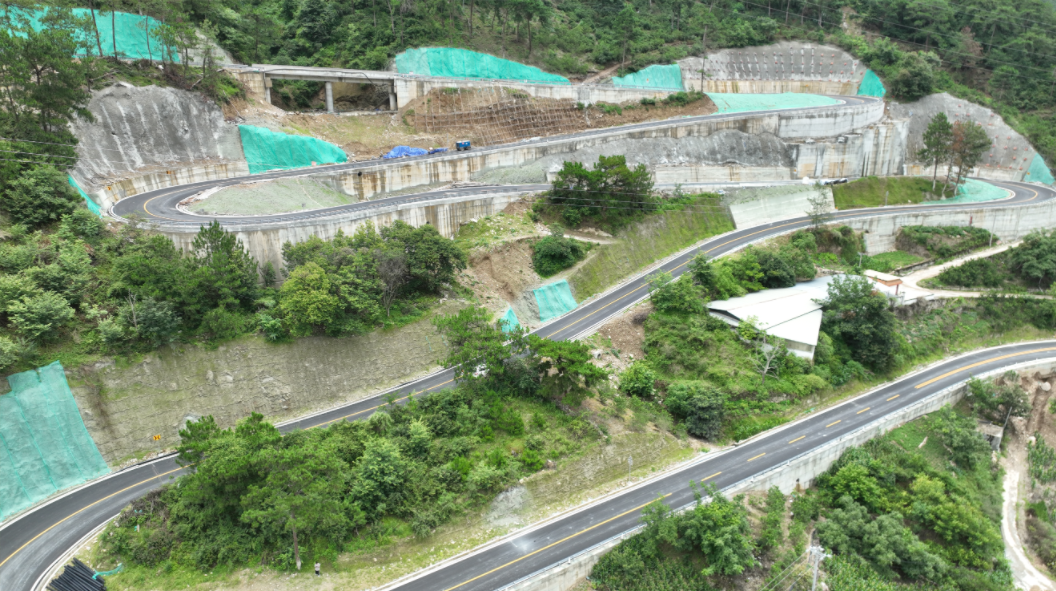 省道217災(zāi)后恢復(fù)重建項目（瀘定境） 順利完工