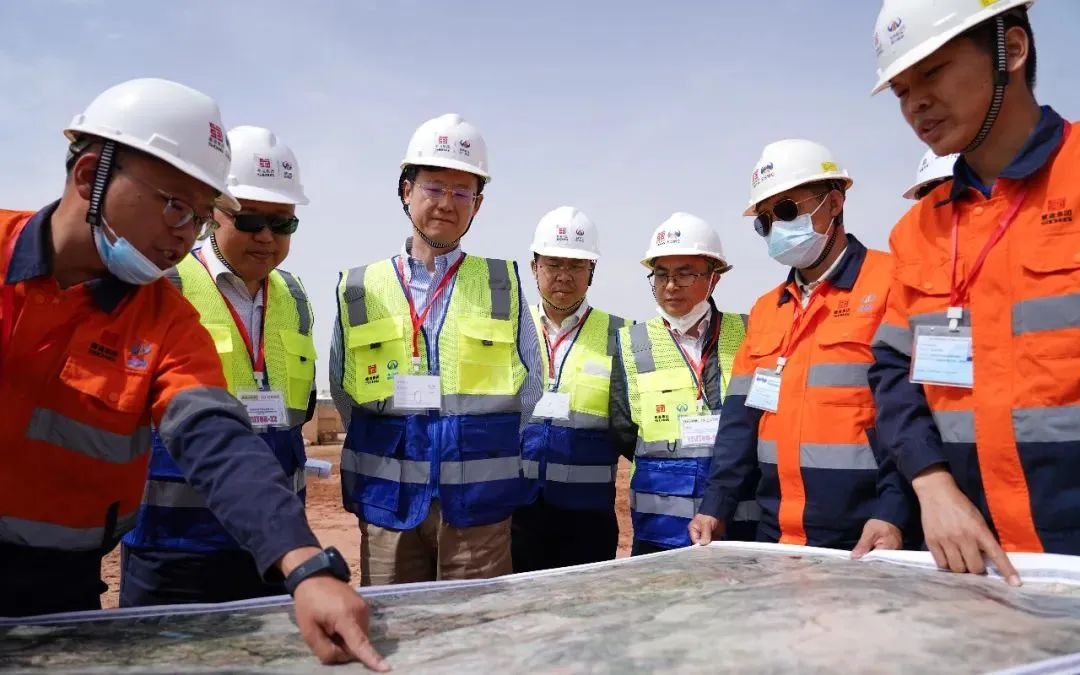 中國駐厄立特里亞大使李響視察公司在厄項目進(jìn)展情況