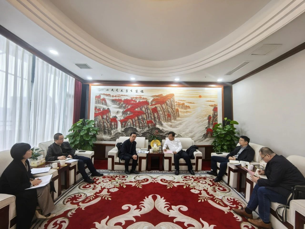 四川路橋與攀枝花市西區(qū)舉行工作座談