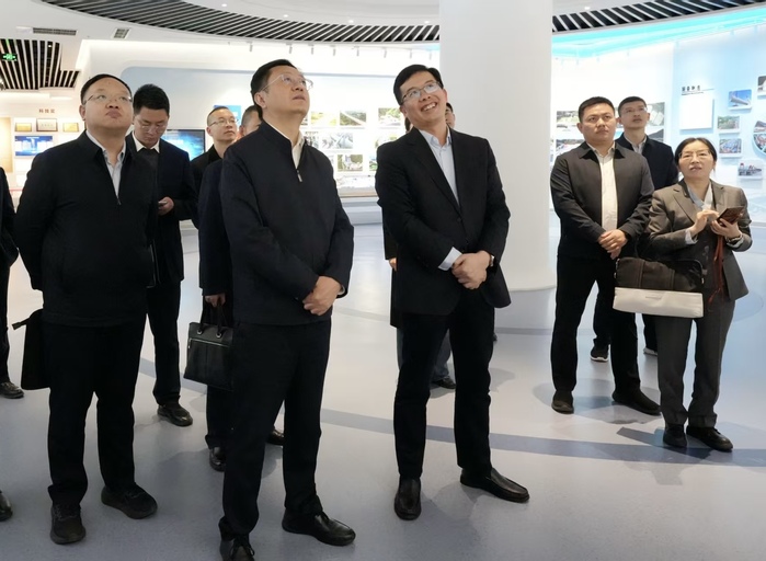 照片.jpg 照片.jpg