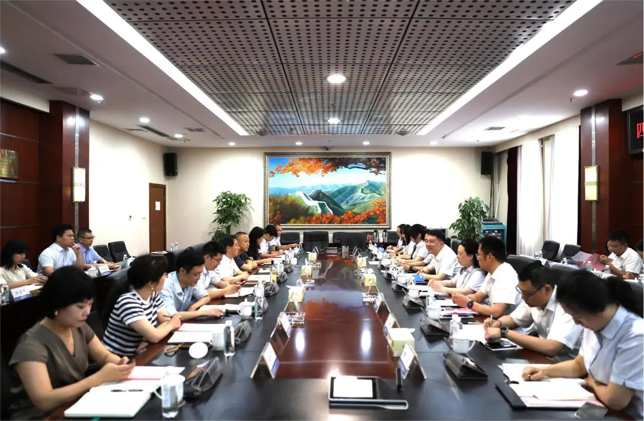 四川路橋與四川省場道工程有限公司舉行交流座談