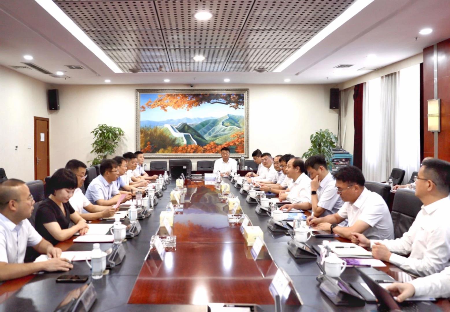 四川路橋與山東重工舉行交流座談